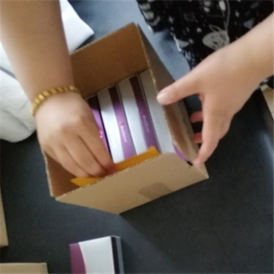 주름을 충전하기 위한 피부에 관한 히알루론산 얼굴 충전기 극단적 3과 극단적 4