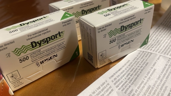 주름을 줄이기 위해 Dysport 500U Botulinum Toxin Type A